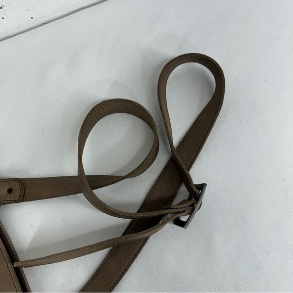 Fred De La Bretoniere Brown Distressed Leather Crossbody Bag Purse - Picture 13 of 17